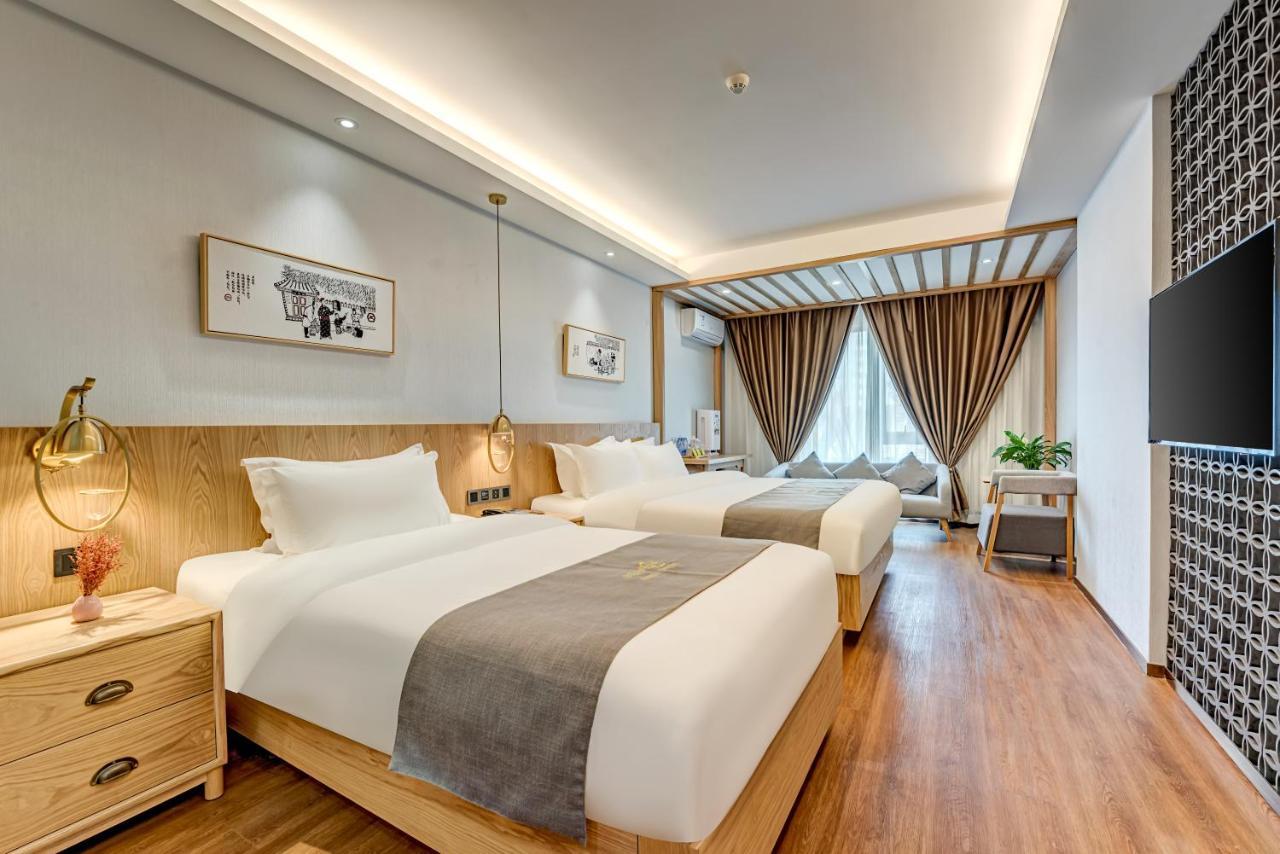 Happy Dragon Saga Hotel: Garden Terrace in City Center Beijing Exterior photo